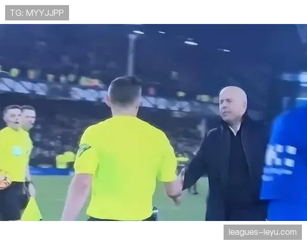 穆里尼奥再战克洛普，战术博弈引爆球迷热议