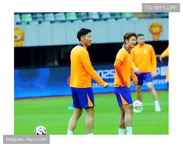 青训新星闪耀职业赛场，掀起足坛青春风暴