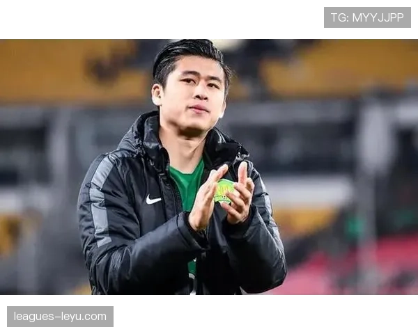 著名前锋转会新东家，开启职业生涯新篇章