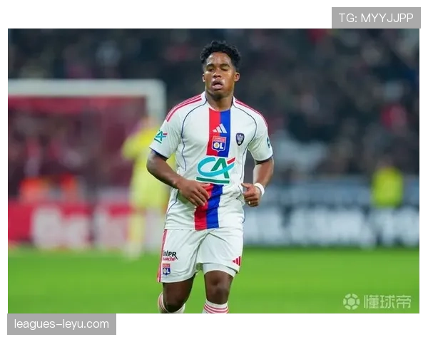 恩德里克关键进球助球队逆转,状态回暖引关注