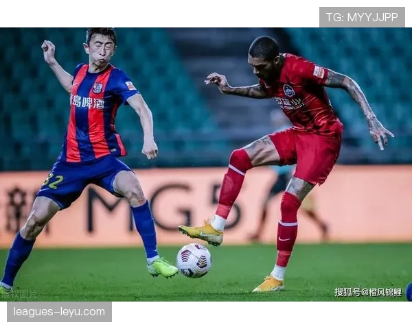 中国足球决赛战火重燃：多队状态回升，冠军争夺进入白热化