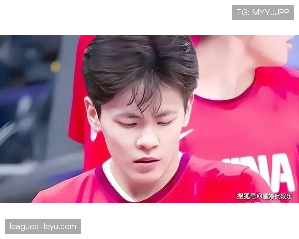 杨舒予家的冰箱里塞满了蛋白粉，连饮料都喝零卡的